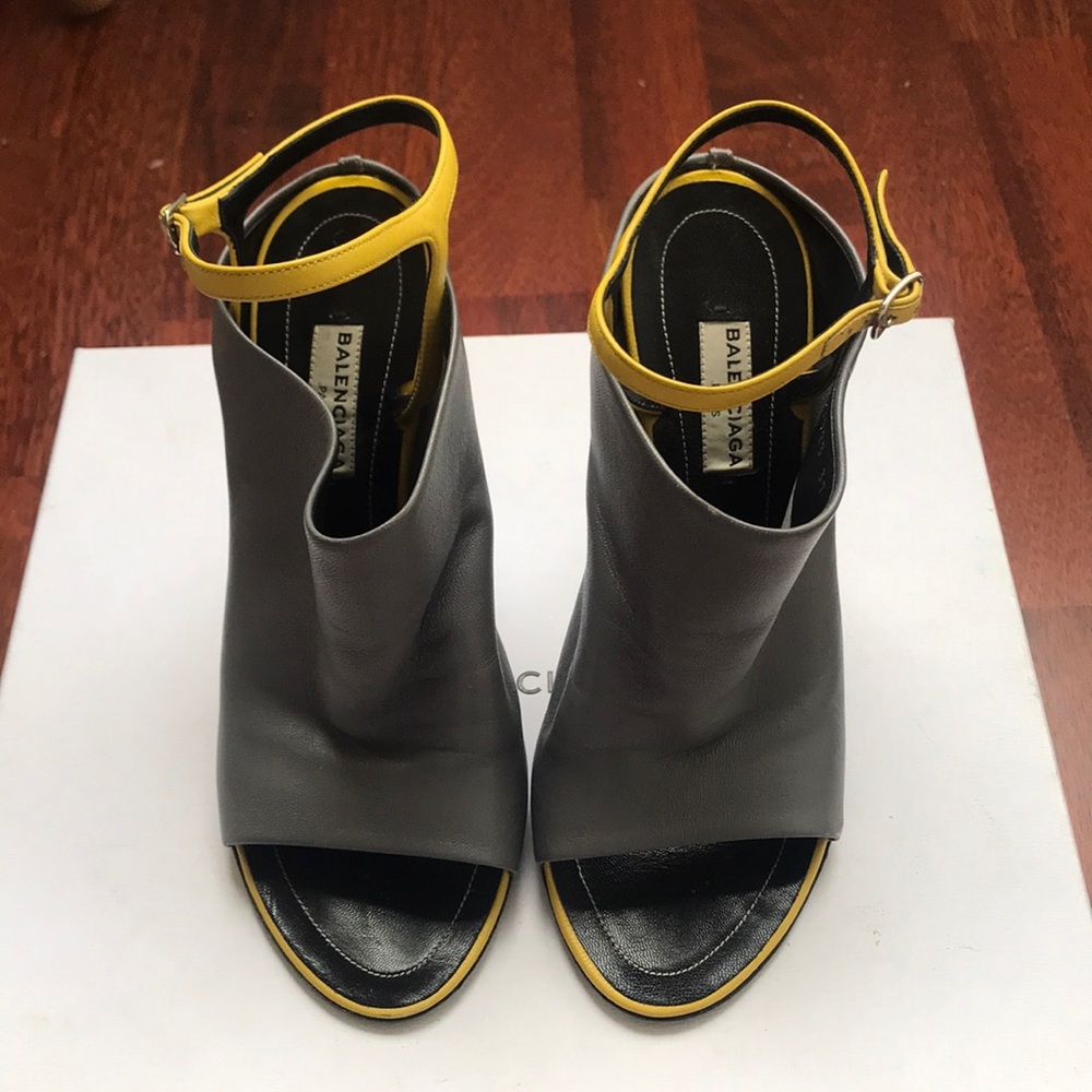 Leather Glove Bootie heels